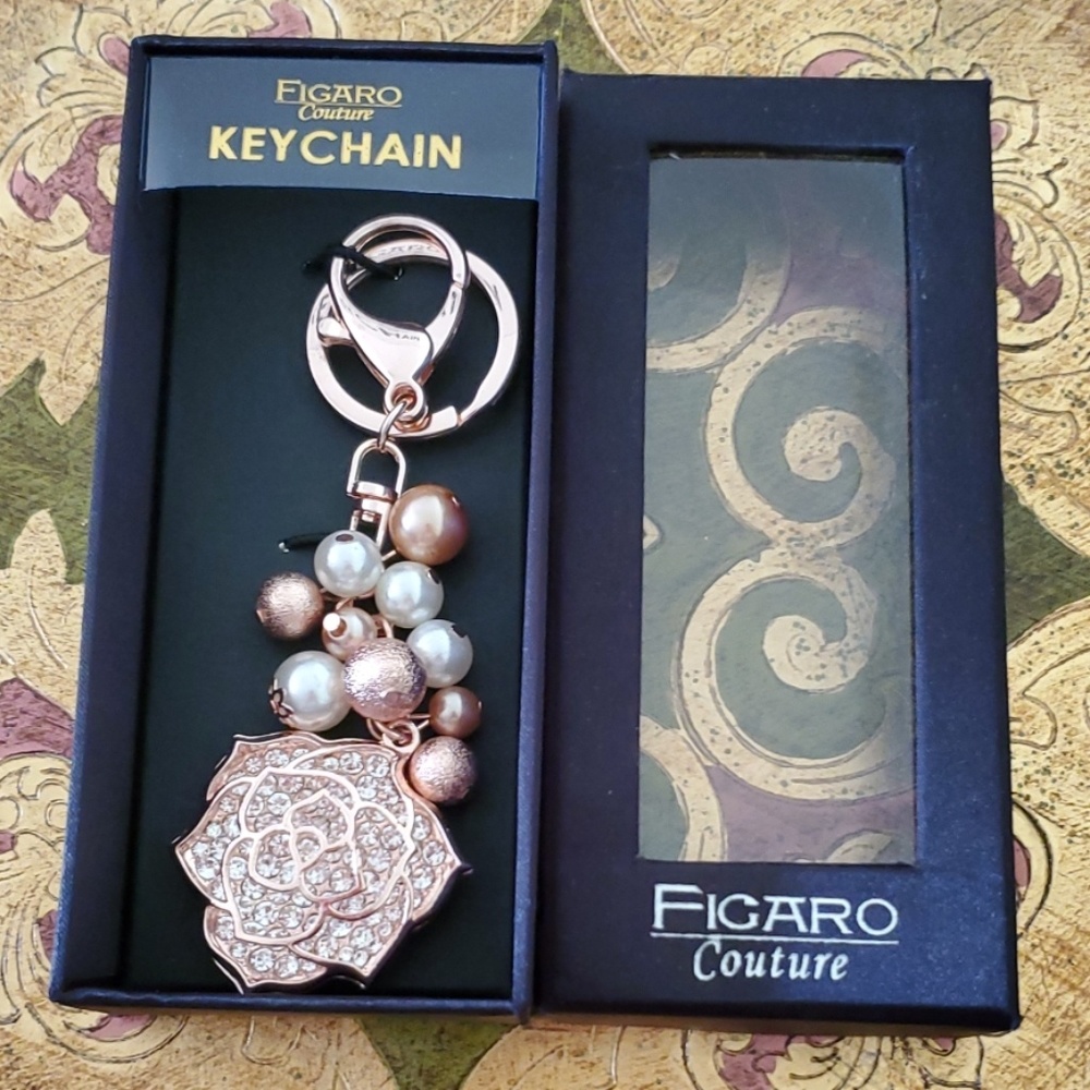 Figaro Couture Keychain - Picture 2 of 3